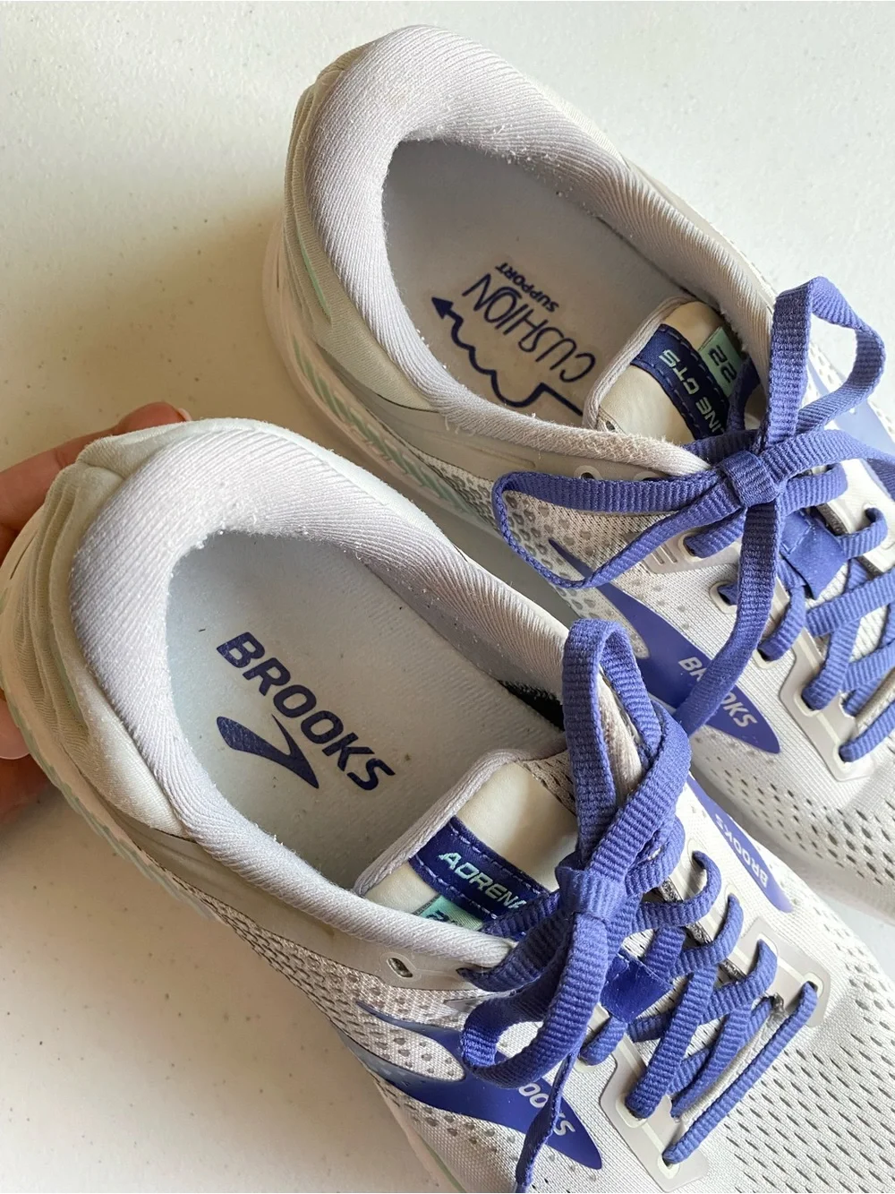 Brooks Women’s Size 10.5 Cushion Support Light Grey Purple Lace Trainer Sneaker